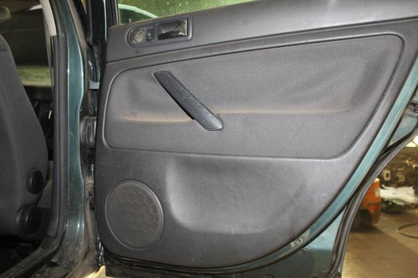 Foto: TÜR HINTEN LINKS eines VW Passat Variant 1.9 TDI Beauty