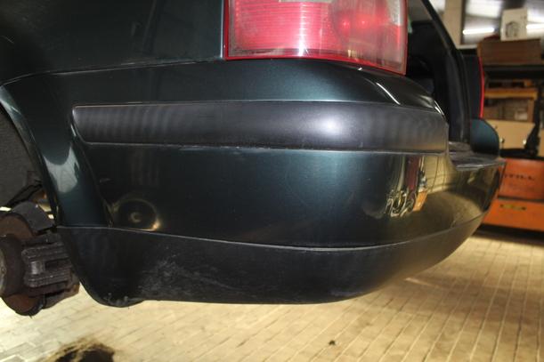 Foto: STOSSFÄNGER / STOßSTANGE HINTEN eines VW Passat Variant 1.9 TDI Beauty