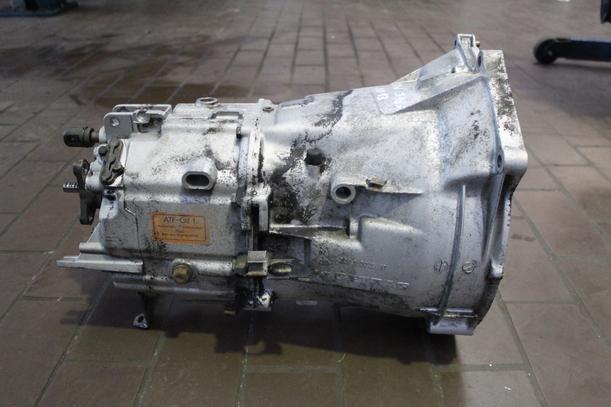 Foto: SCHALTGETRIEBE 5-GANG AKU eines BMW 318i Beauty