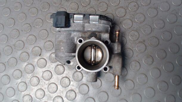 Foto: DROSSELKLAPPENSTUTZEN  BOSCH eines Opel Corsa 1.0 12V Beauty