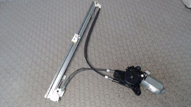 Foto: FENSTERHEBER ELEKTRISCH VORN RECHTS eines Peugeot 806 DT TS