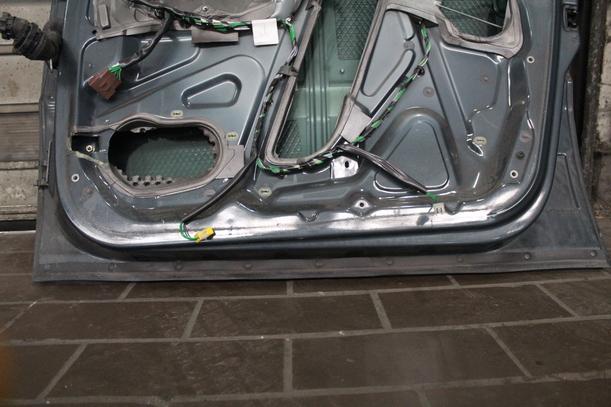 Foto: TÜR VORN RECHTS eines Peugeot 806 DT Beauty