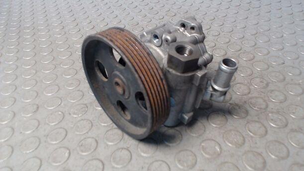 Foto: PUMPE SERVOLENKUNG eines Peugeot 806 DT Beauty