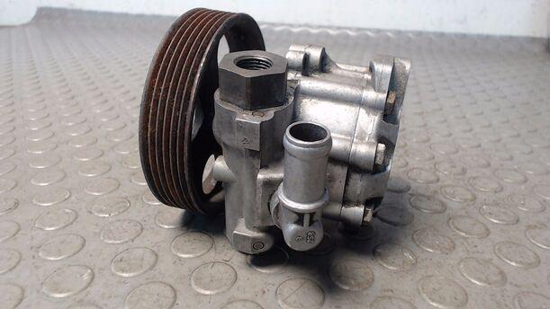 Foto: PUMPE SERVOLENKUNG eines Peugeot 806 DT Beauty