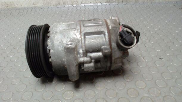 Foto: KOMPRESSOR KLIMAANLAGE eines VW Polo 1.4 Beauty