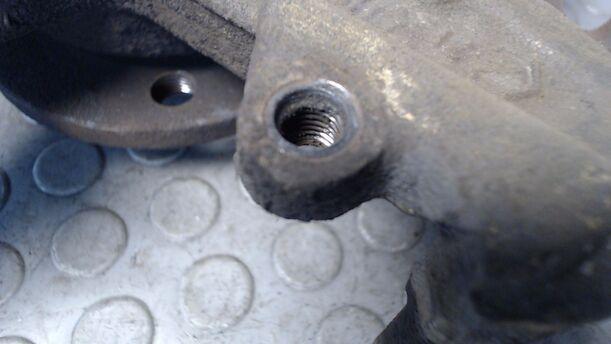 Foto: ACHSSCHENKEL VORN RECHTS eines VW Polo 1.2 TS