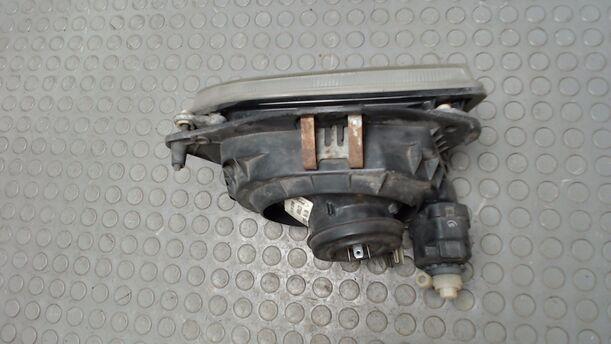 Foto: SCHEINWERFER RECHTS eines Ford Fiesta TS
