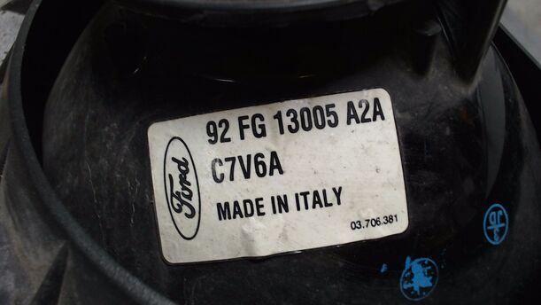 Foto: SCHEINWERFER RECHTS eines Ford Fiesta TS