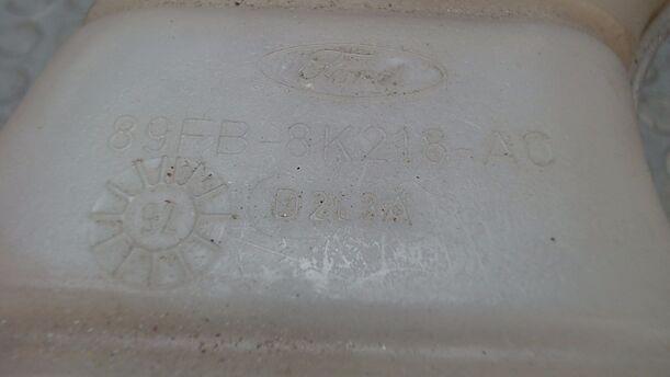 Foto: AUSGLEICHSBEHÄLTER eines Ford Fiesta TS