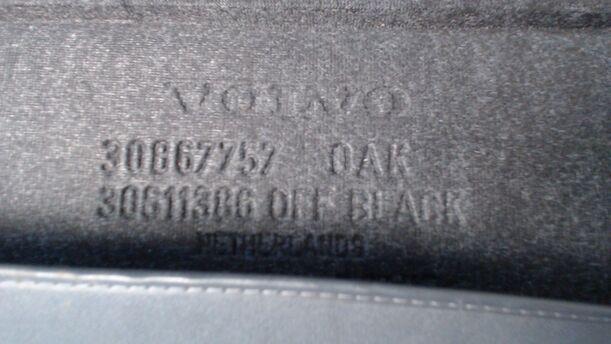 Foto: LADERAUMABDECKUNG eines Volvo V40 1.8 Beauty