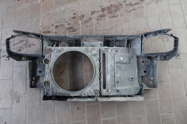 Foto: FRONTBLECH/ SCHLOSSTRÄGER eines VW Polo TS