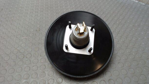 Foto: BREMSKRAFTVERSTÄRKER eines Ford Fusion 1.4 TS