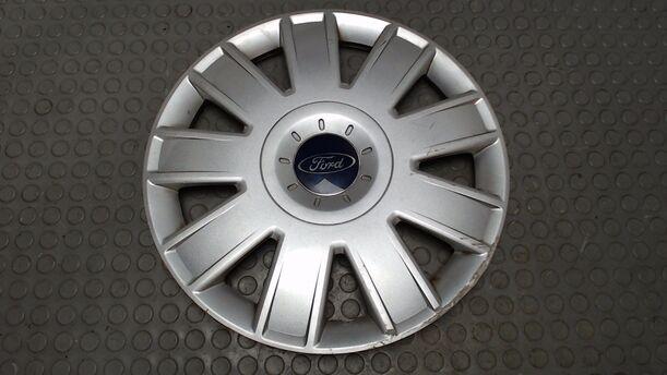 Foto: EINZELRADKAPPE / RADDECKEL eines Ford Fusion 1.4 TS