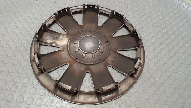 Foto: EINZELRADKAPPE / RADDECKEL eines Ford Fusion 1.4 TS
