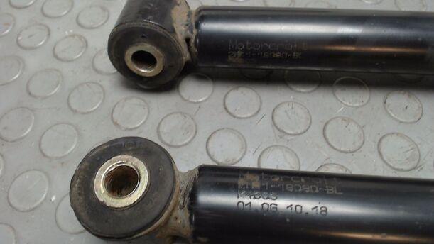 Foto: STOSSDÄMPFERPAAR HINTEN eines Ford Fusion 1.4 TS