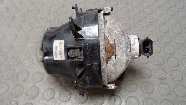 Foto: NEBELSCHEINWERFER LINKS ( FACELIFT ) eines BMW 318i touring TS