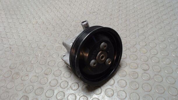 Foto: PUMPE SERVOLENKUNG eines BMW 318i touring TS
