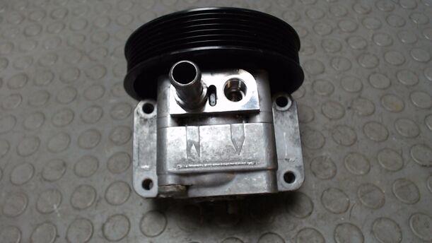 Foto: PUMPE SERVOLENKUNG eines BMW 318i touring TS