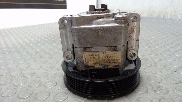 Foto: PUMPE SERVOLENKUNG eines BMW 318i touring TS