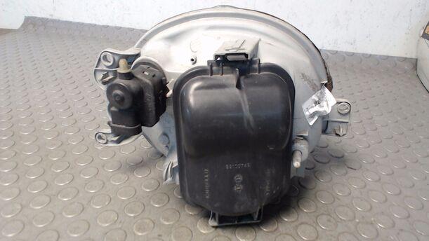 Foto: SCHEINWERFER LINKS eines Renault Twingo 1.2 TS