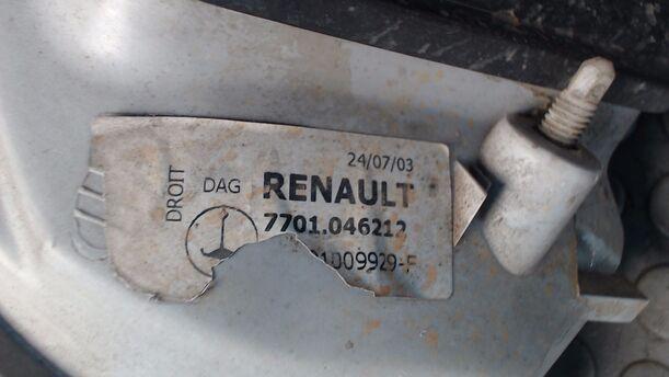 Foto: SCHEINWERFER RECHTS eines Renault Twingo 1.2 TS