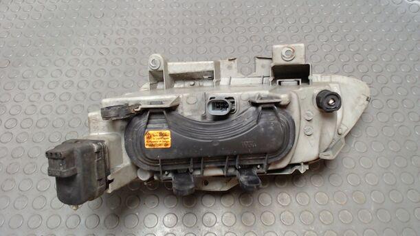 Foto: SCHEINWERFER RECHTS eines Renault Espace 2.2 dT TS