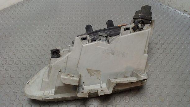 Foto: SCHEINWERFER RECHTS eines Renault Espace 2.2 dT TS