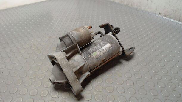 Foto: ANLASSER / STARTER eines Renault Espace 2.2 dT Comfort