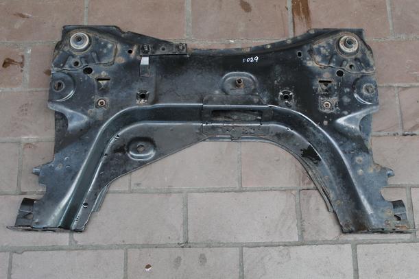 Foto: VORDERACHSE/ ACHSE VORN eines Nissan Micra 1.2 TS