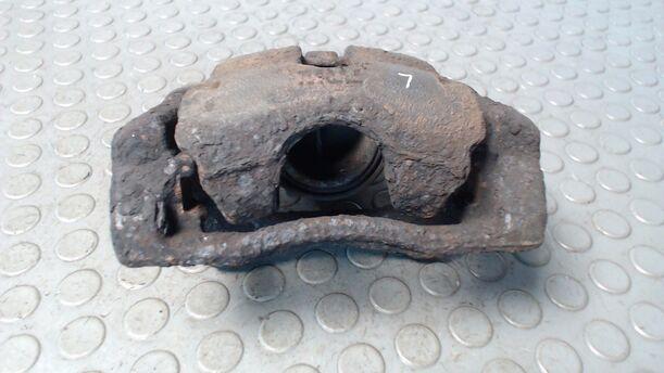 Foto: BREMSSATTEL VORN LINKS eines Nissan Micra 1.2 TS