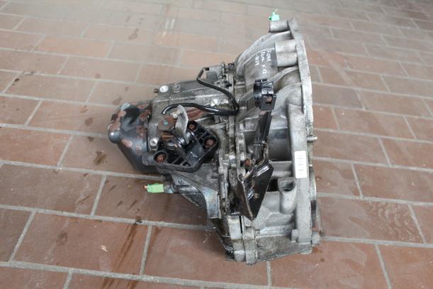 Foto: SCHALTGETRIEBE CEJHQCG eines Nissan Micra 1.2 TS