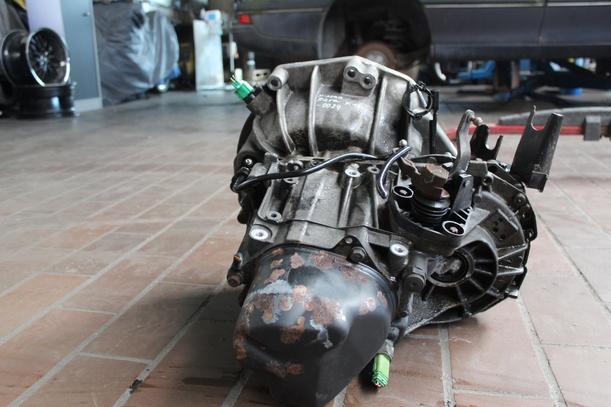 Foto: SCHALTGETRIEBE CEJHQCG eines Nissan Micra 1.2 TS
