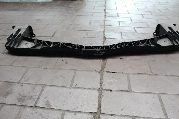 Foto: STOSSFÄNGERHALTER VORN UNTEN eines Citroen C4 Coupe 1.4 16V TS