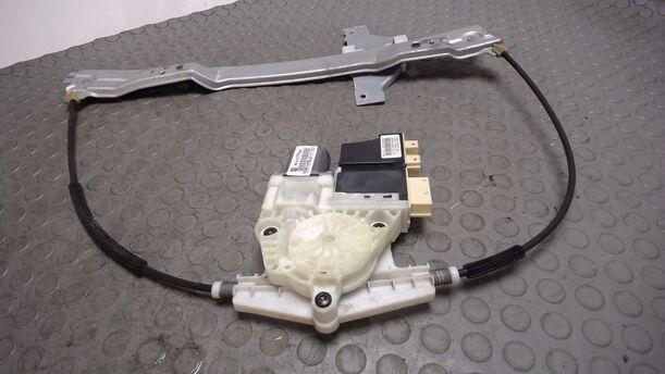 Foto: FENSTERHEBER ELEKTRISCH VORN RECHTS (3-TÜRER) eines Citroen C4 Coupe 1.4 16V TS