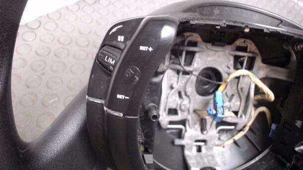 Foto: LENKRAD (OHNE AIRBAG) eines Citroen C4 Coupe 1.4 16V Beauty