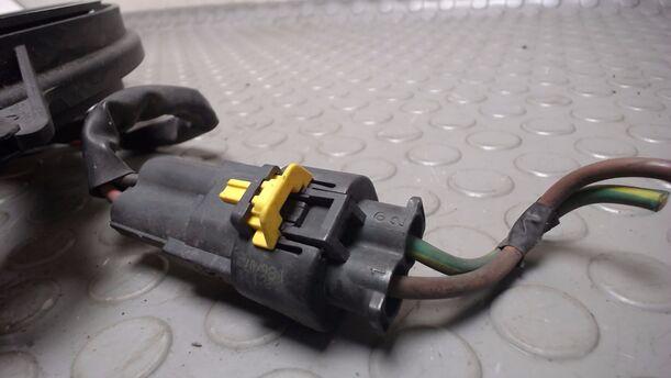 Foto: ELEKTROLÜFTER eines Citroen C4 Coupe 1.4 16V TS