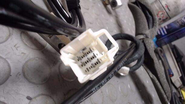 Foto: VERDECKMOTOR / HYDRAULIKMOTOR eines Peugeot 206 CC 135 TS
