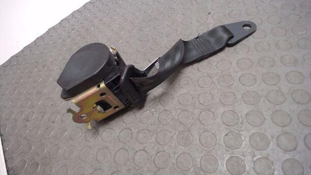 Foto: SICHERHEITSGURT HINTEN LINKS eines Peugeot 206 CC 135 TS