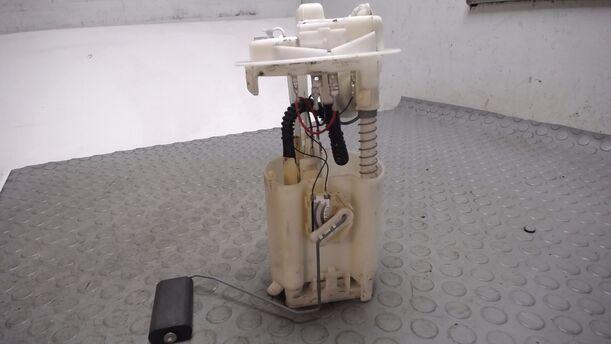 Foto: KRAFTSTOFFPUMPE eines Peugeot 206 CC 135 TS