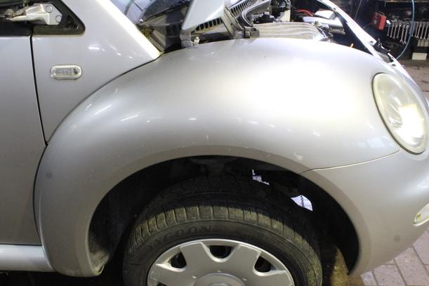 Foto: KOTFLÜGEL VORN RECHTS (VOR FACELIFT) eines VW New Beetle 2.0 TS
