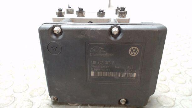 Foto: HAUPTBREMSAGGREGAT / ABS eines VW New Beetle 2.0 TS