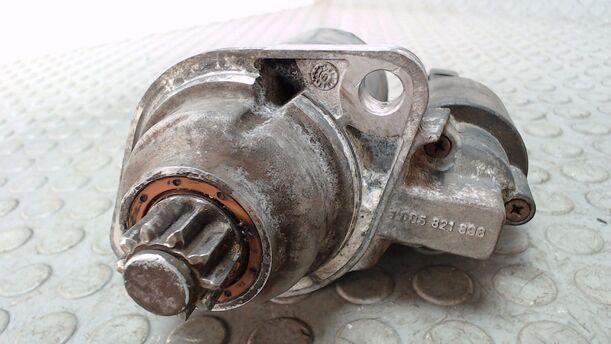 Foto: ANLASSER / STARTER eines VW New Beetle 2.0 TS