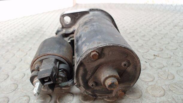 Foto: ANLASSER / STARTER eines VW New Beetle 2.0 TS