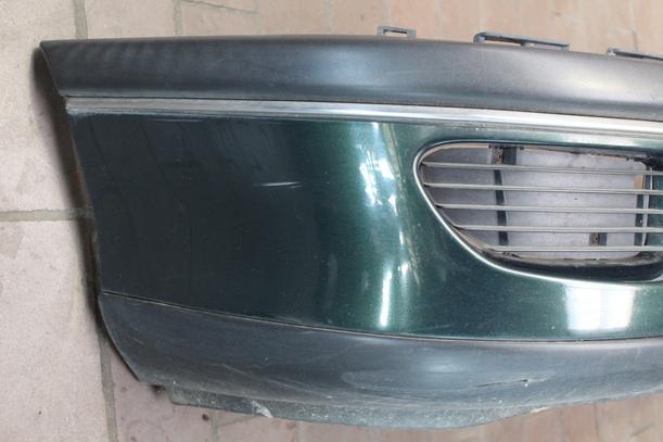 Foto: STOSSFÄNGER / STOSSSTANGE VORN eines Opel Omega Caravan 2.0 16V Beauty