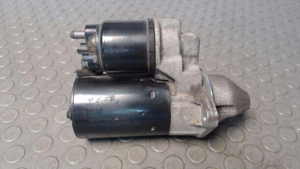 Foto: ANLASSER / STARTER  BOSCH eines Opel Corsa 1.0 12V TS