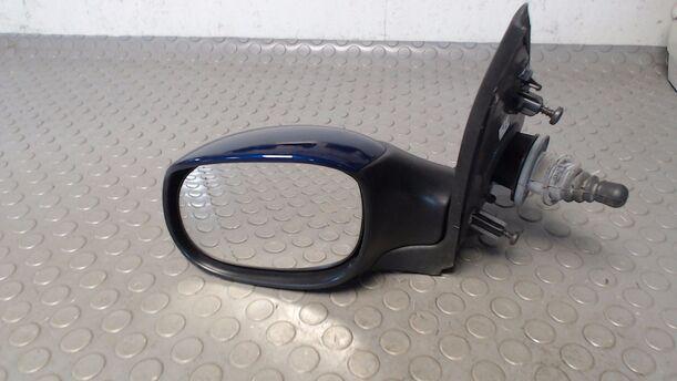 Foto: AUSSENSPIEGEL MECHANISCH VERSTELLBAR LINKS eines Peugeot 206 75 TS