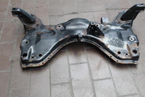 Foto: VORDERACHSE/ ACHSE VORN eines Peugeot 206 75 TS
