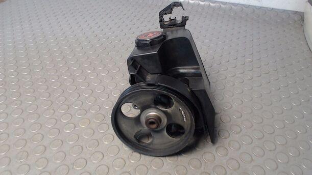Foto: PUMPE SERVOLENKUNG/ SERVOPUMPE eines Peugeot 206 75 TS