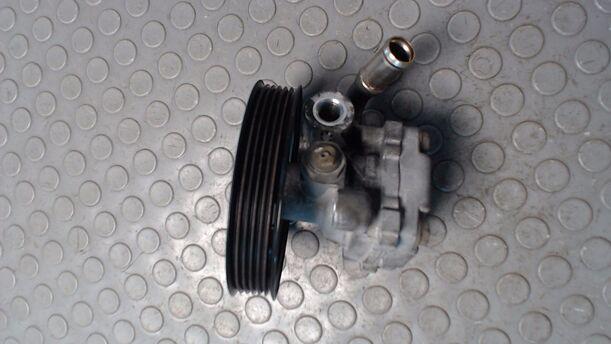 Foto: PUMPE SERVOLENKUNG/ SERVOPUMPE eines Mazda 3 1.4 Sport Comfort
