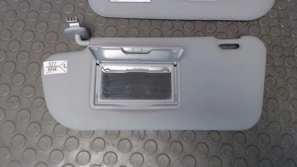 Foto: SONNENBLENDEN eines Mazda 3 1.4 Sport TS